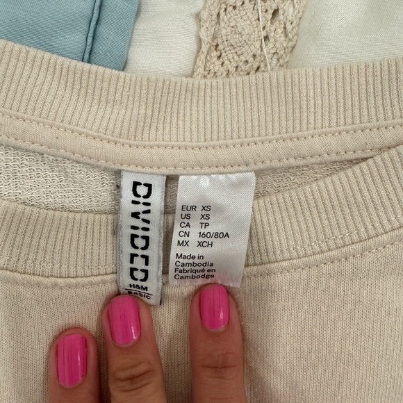 Cream Top - Picture 3 of 3